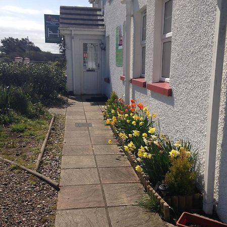 Finn Mccools Giants Causeway Hostel Бушмилс Экстерьер фото