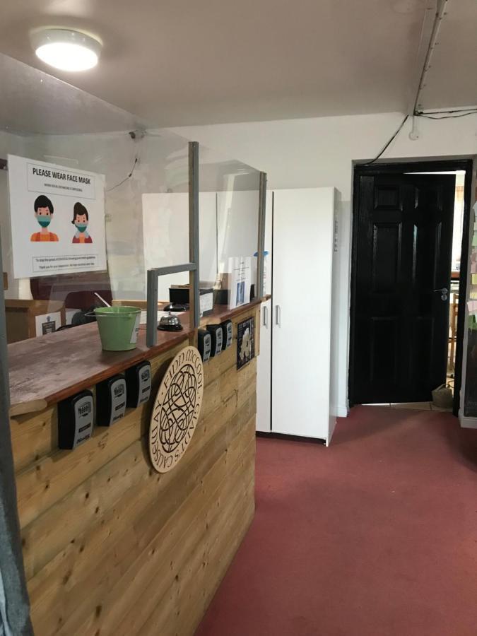 Finn Mccools Giants Causeway Hostel Бушмилс Экстерьер фото