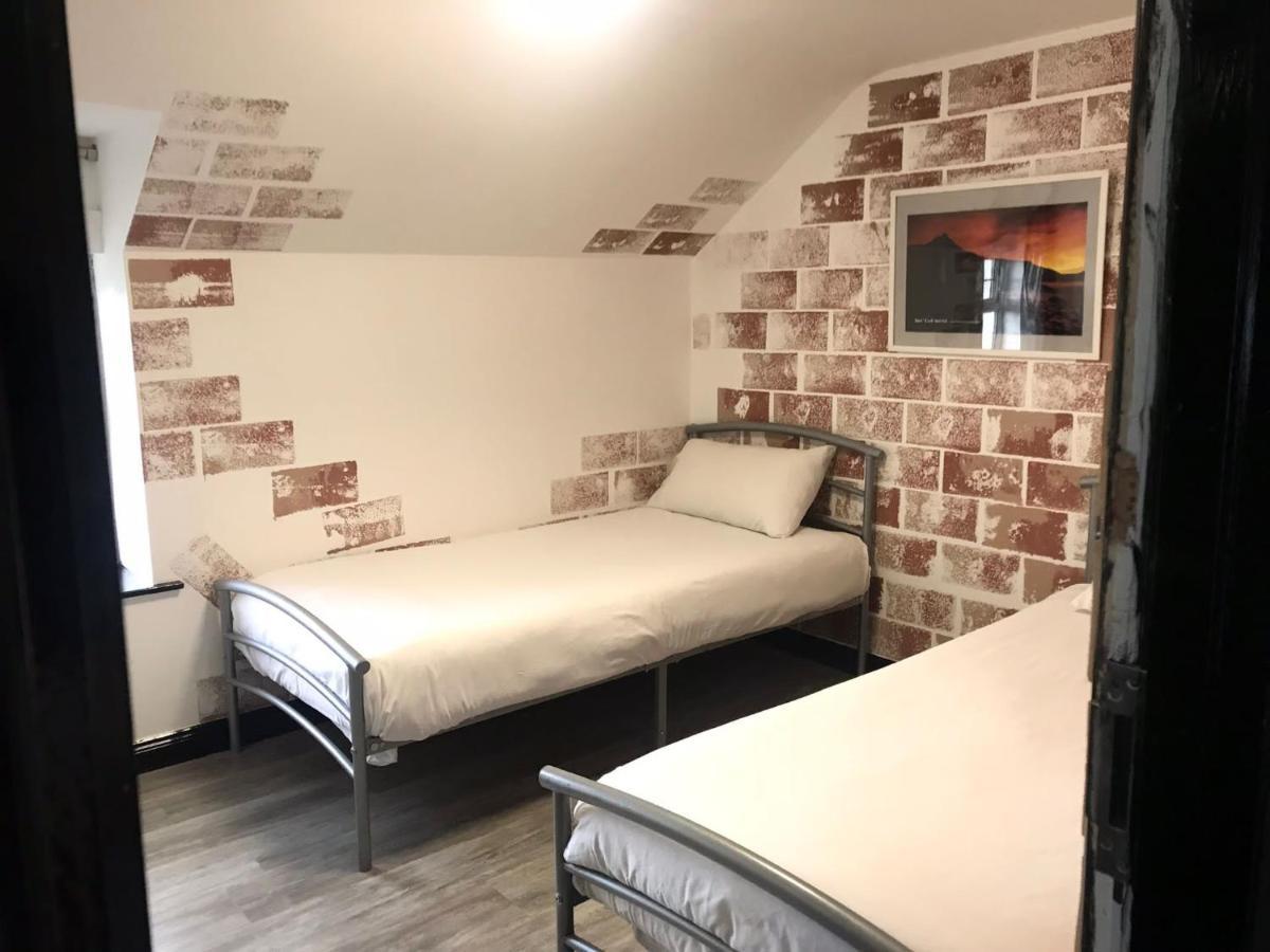 Finn Mccools Giants Causeway Hostel Бушмилс Экстерьер фото