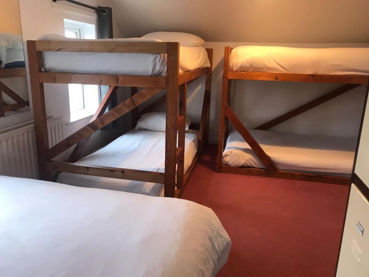 Finn Mccools Giants Causeway Hostel Бушмилс Экстерьер фото