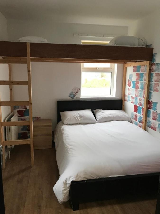 Finn Mccools Giants Causeway Hostel Бушмилс Экстерьер фото